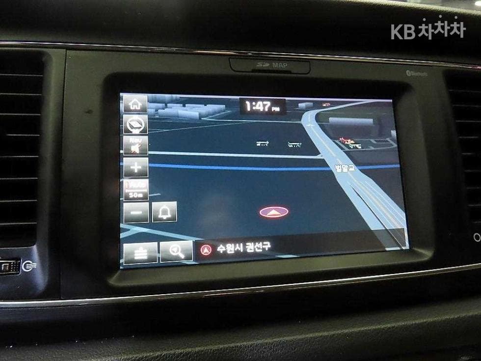 Kia The New (facelift) Carnival9-seater 2.2 Diesel Luxury - 14