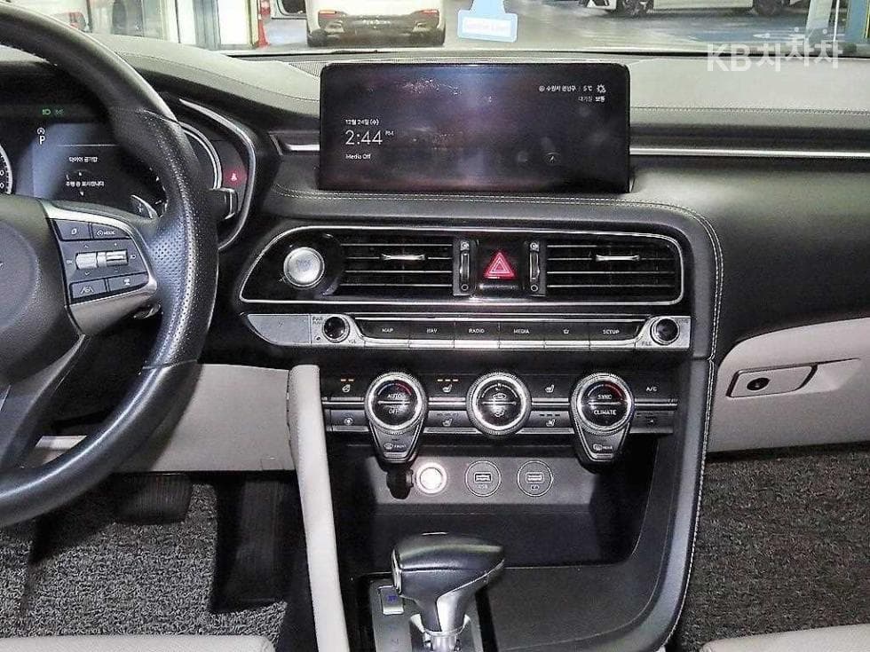 Genesis The New (facelift) G702.0T 4WD Standard - 11