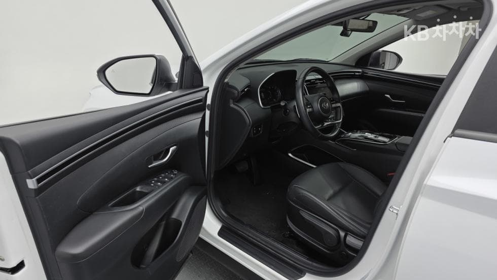 Hyundai The All New Tucson(NX (Lexus SUV)4)Diesel 2.0 2WD Modern - 13