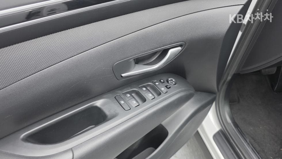 Hyundai The All New Tucson(NX (Lexus SUV)4)Diesel 2.0 2WD Modern - 14