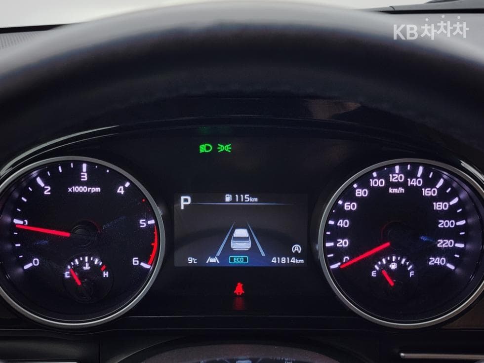 Kia Carnival 4th generationD2.2 9-seater Noblesse - 5