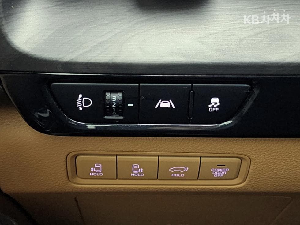 Kia Carnival 4th generationD2.2 9-seater Noblesse - 14