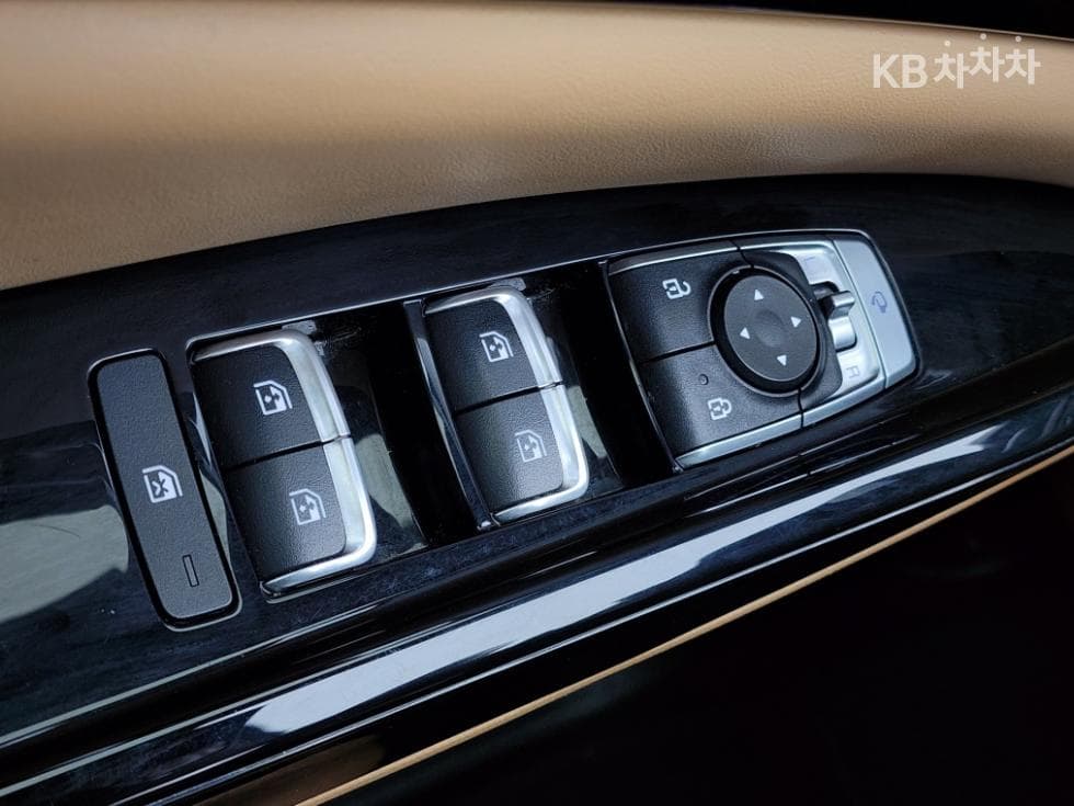 Kia Carnival 4th generationD2.2 9-seater Noblesse - 15