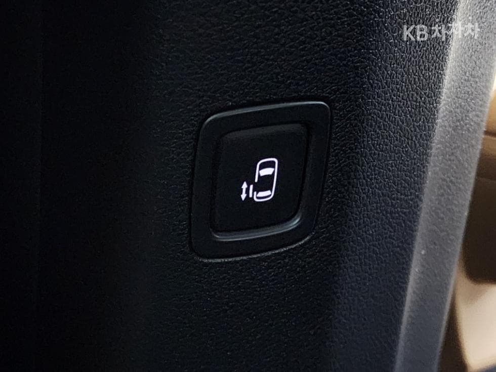 Kia Carnival 4th generationD2.2 9-seater Noblesse - 17