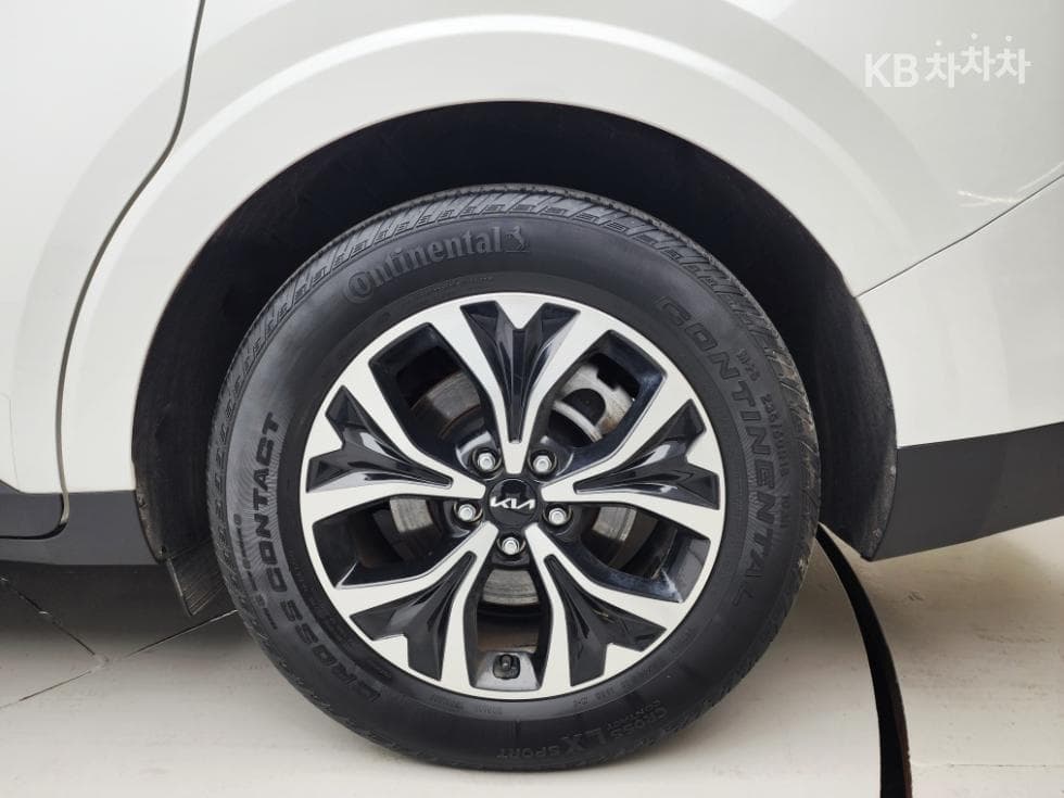 Kia Carnival 4th generationD2.2 9-seater Noblesse - 27