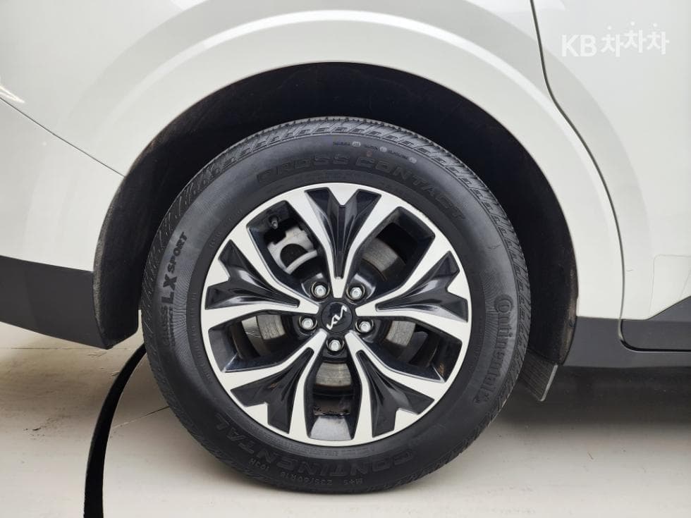 Kia Carnival 4th generationD2.2 9-seater Noblesse - 28