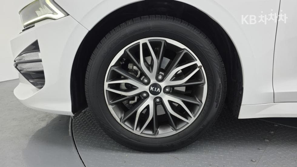 Kia K5 3rd Gen2.0 Gasoline Prestige - 12