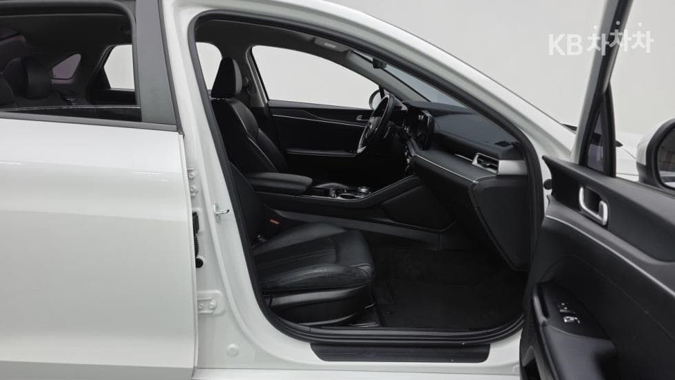 Kia K5 3rd Gen2.0 Gasoline Prestige - 13