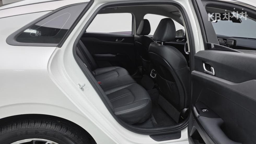 Kia K5 3rd Gen2.0 Gasoline Prestige - 14