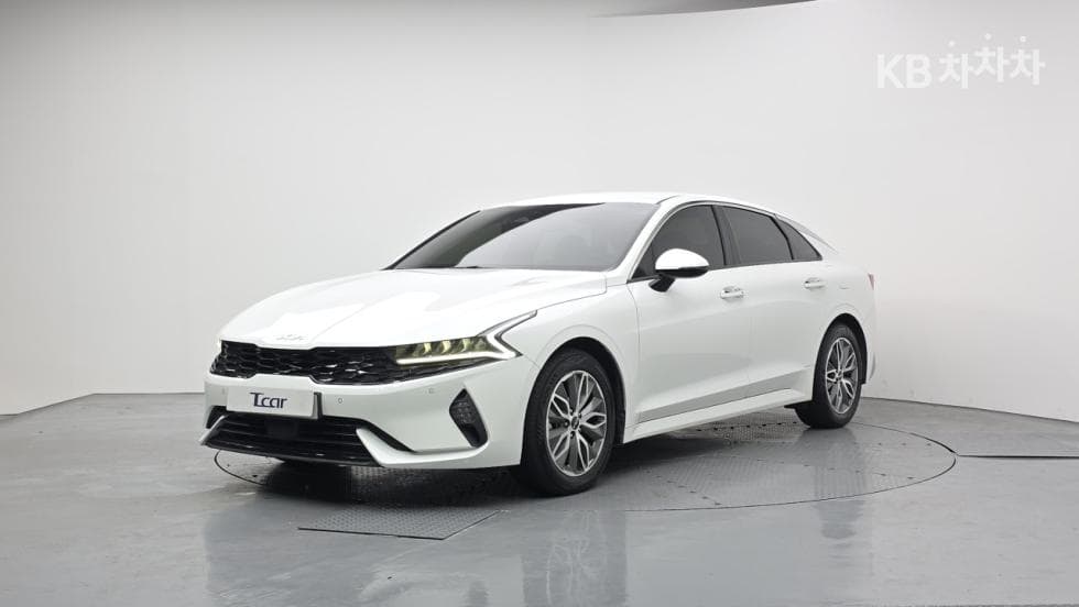 Kia K5 Hybrid 3rd Gen 2.0 HEV Prestige - Image 1