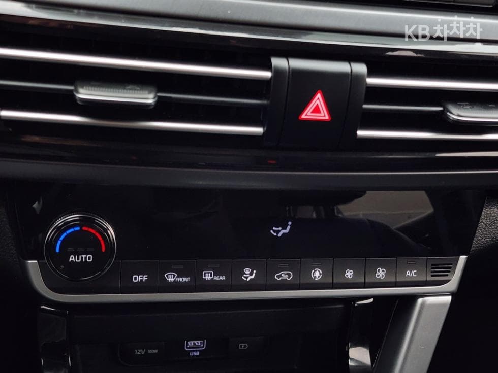 Kia Seltos1.6 Gasoline Turbo 2WD Signature - 13