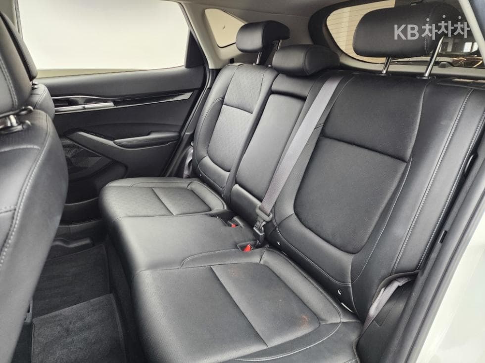 Kia Seltos1.6 Gasoline Turbo 2WD Signature - 19