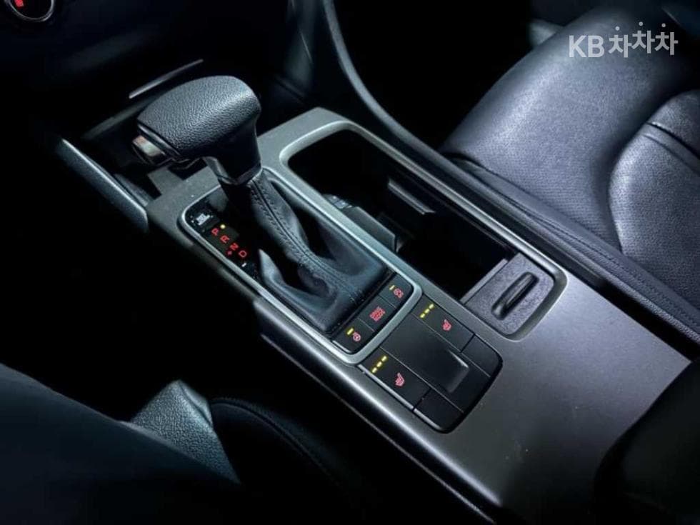 Киа The New (фейслифт) K5 Второ поколение1.7 Дизел Престиж - 10