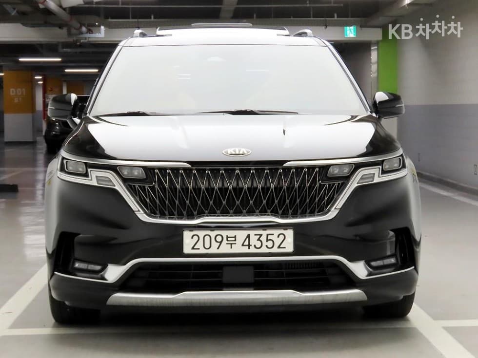 Киа Канивал 4-то поколениеD2.2 9-местен Signature