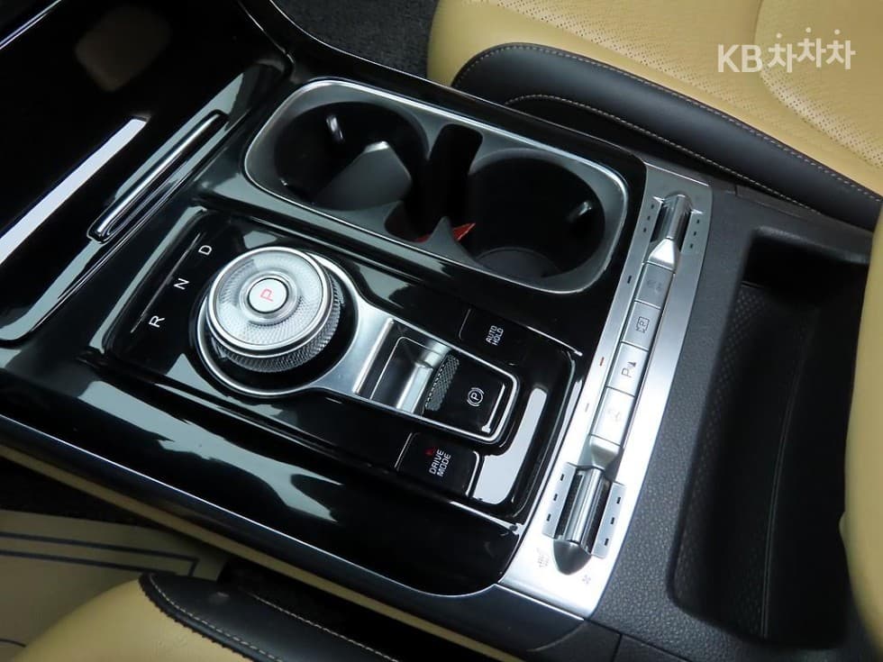 Киа Канивал 4-то поколениеD2.2 9-местен Signature - 10