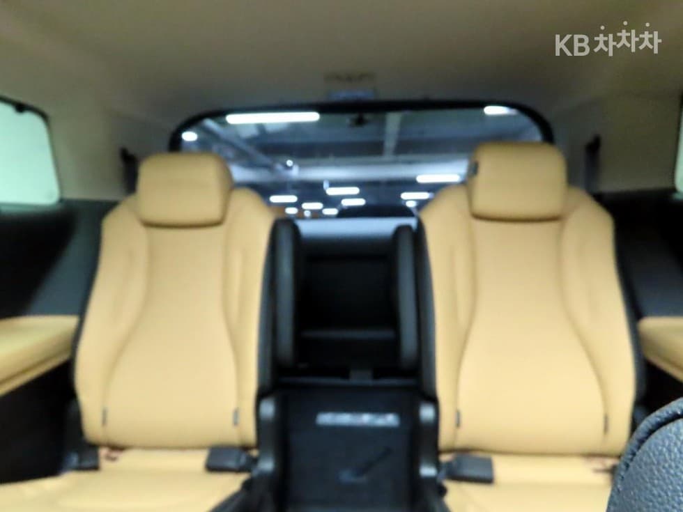 Киа Канивал 4-то поколениеD2.2 9-местен Signature - 13