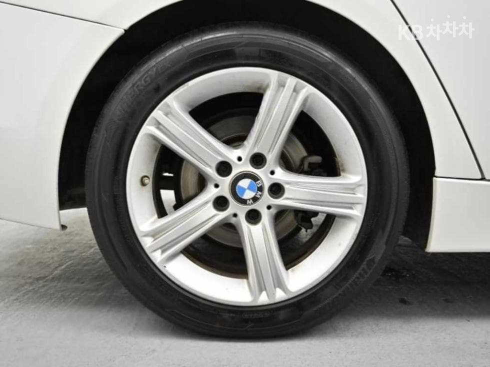 BMW New3 Series320d F30 - 5