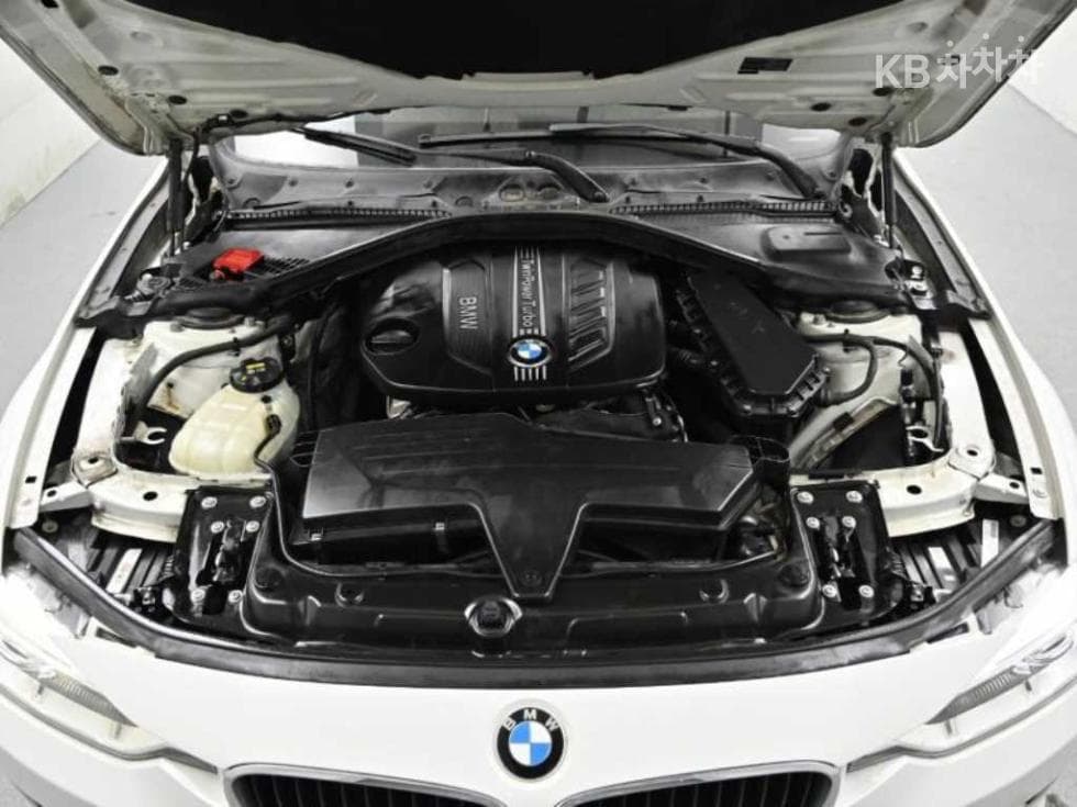 BMW New3 Series320d F30 - 6