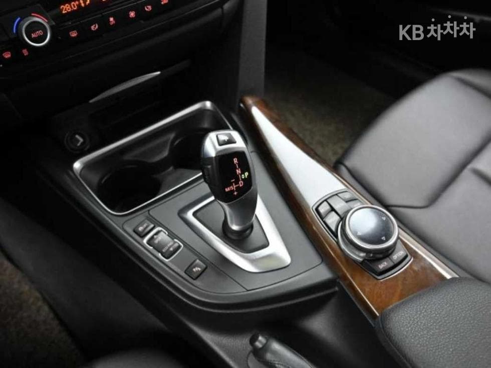 BMW New3 Series320d F30 - 9