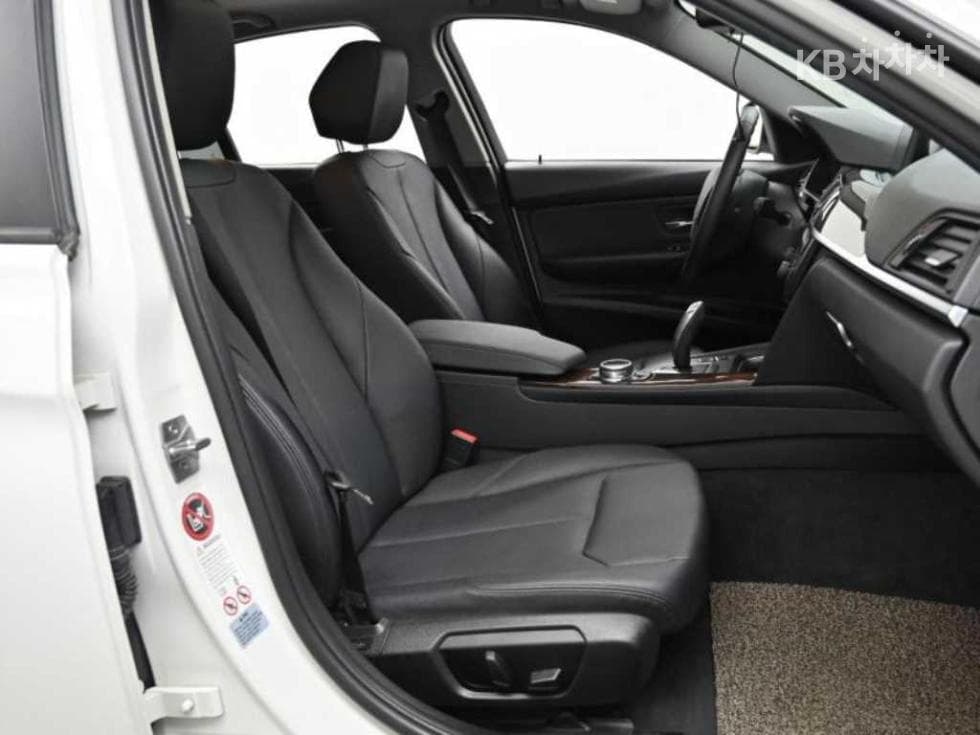 BMW New3 Series320d F30 - 10