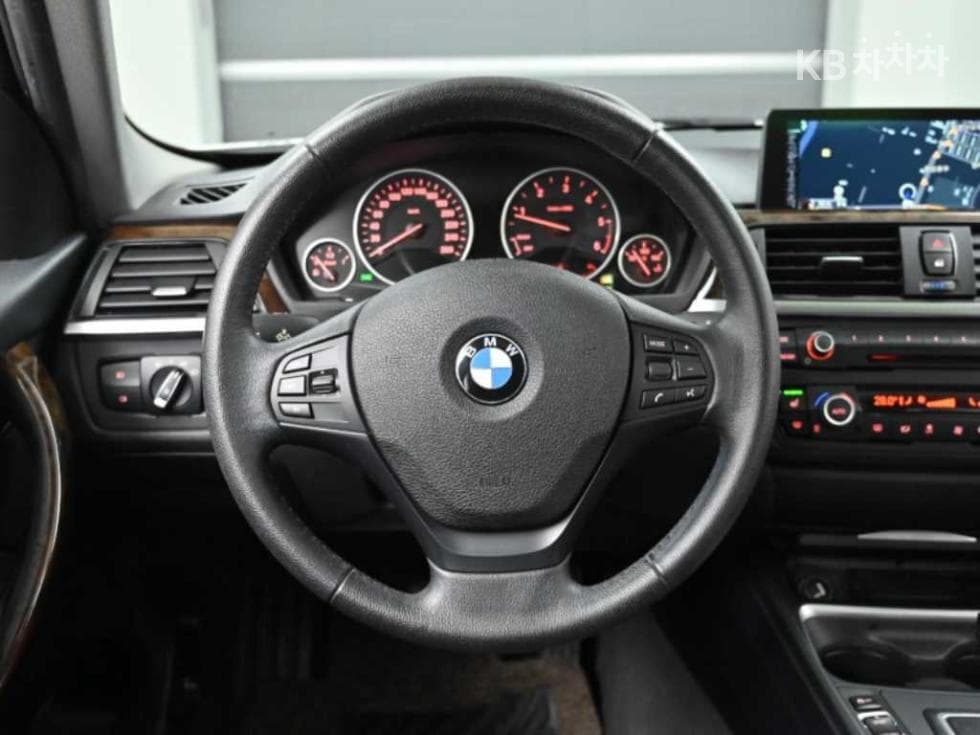 BMW New3 Series320d F30 - 13