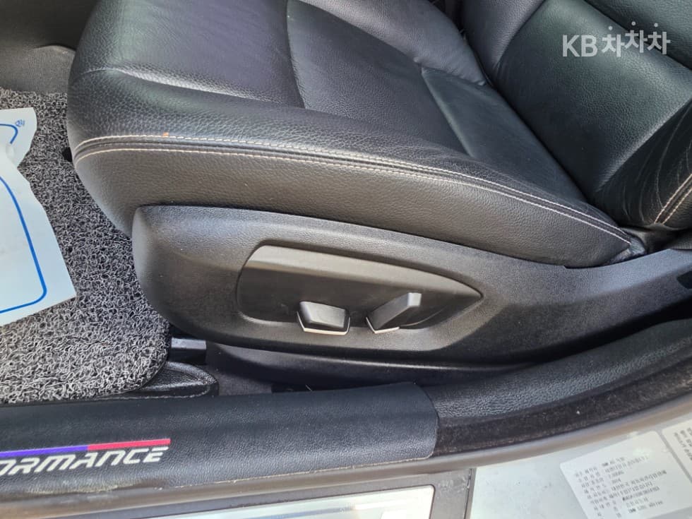 BMW New5 Series528i xDrive Luxury Standard - 11