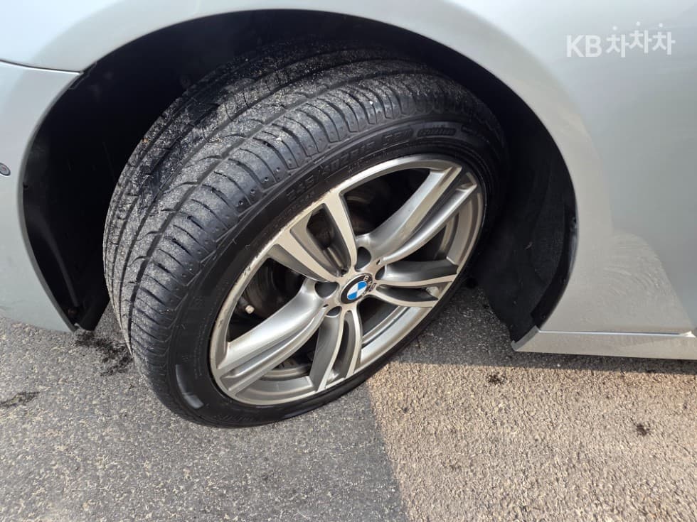 BMW New5 Series528i xDrive Luxury Standard - 23