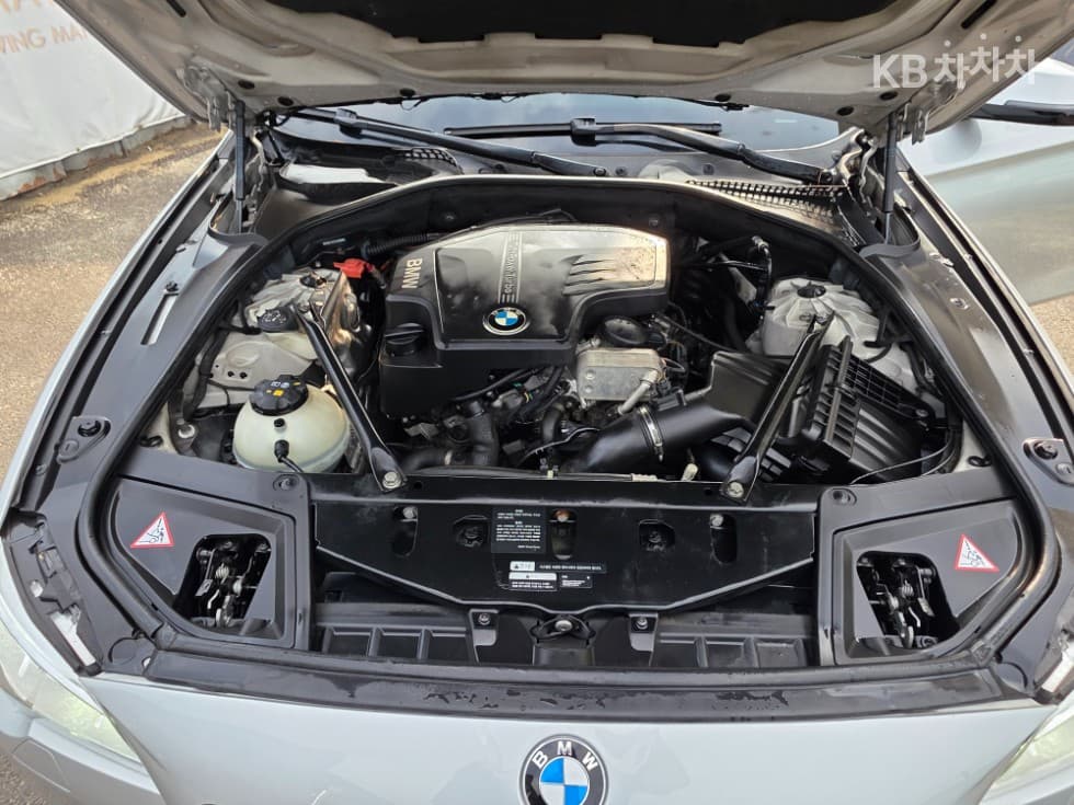 BMW New5 Series528i xDrive Luxury Standard - 24