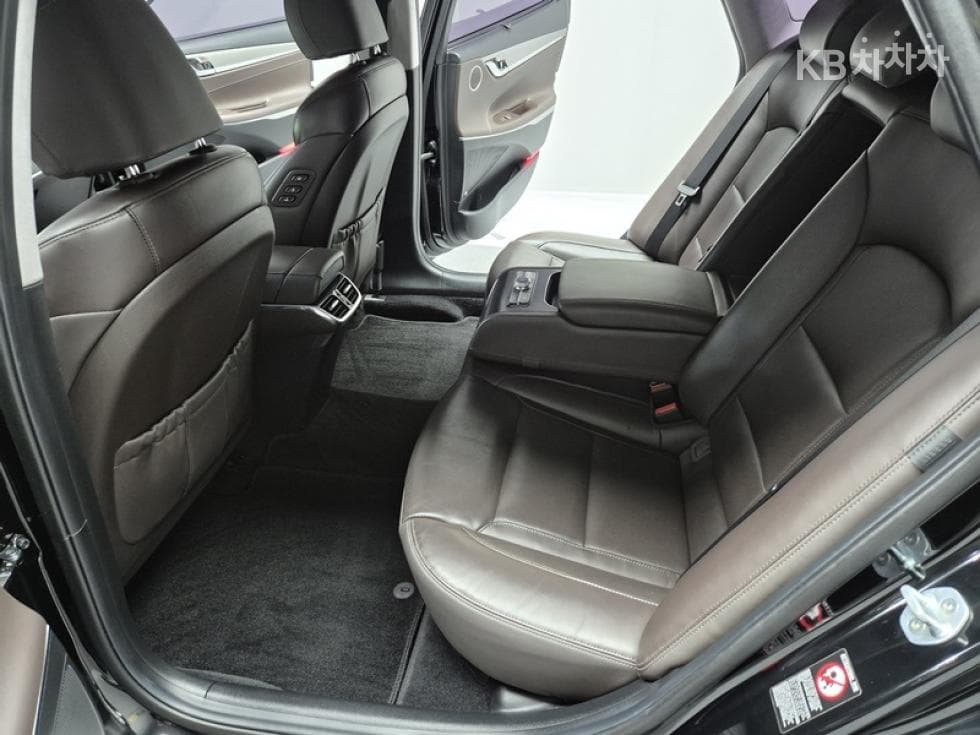 Hyundai The New (facelift) Grandeur (Azera)2.5 Exclusive - 15