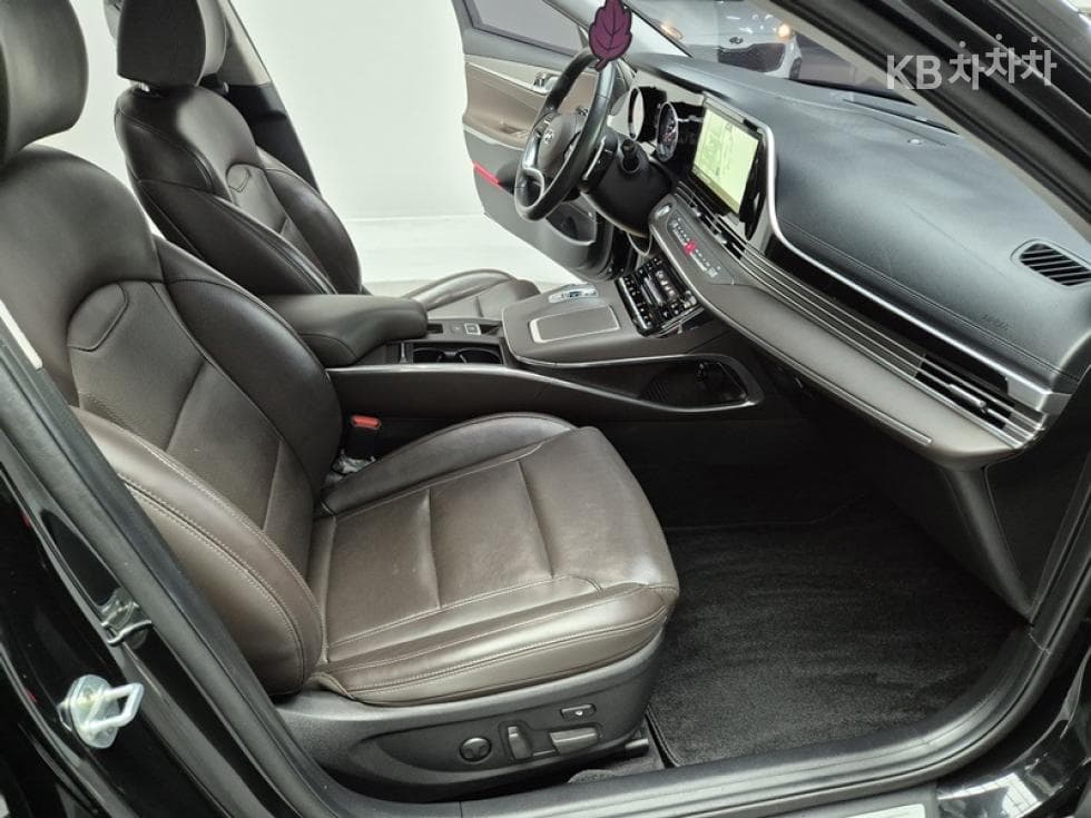 Hyundai The New (facelift) Grandeur (Azera)2.5 Exclusive - 16