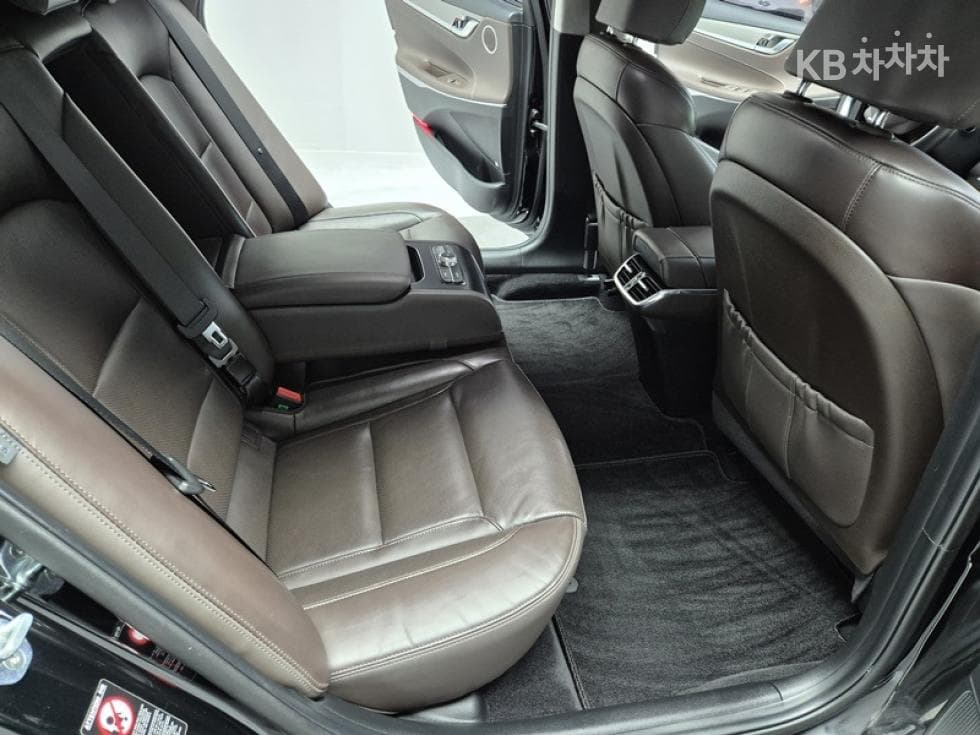Hyundai The New (facelift) Grandeur (Azera)2.5 Exclusive - 17
