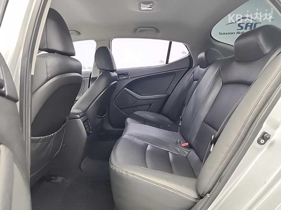 Киа The New (фейслифт) K5LPI Deluxe Стандартен - 12