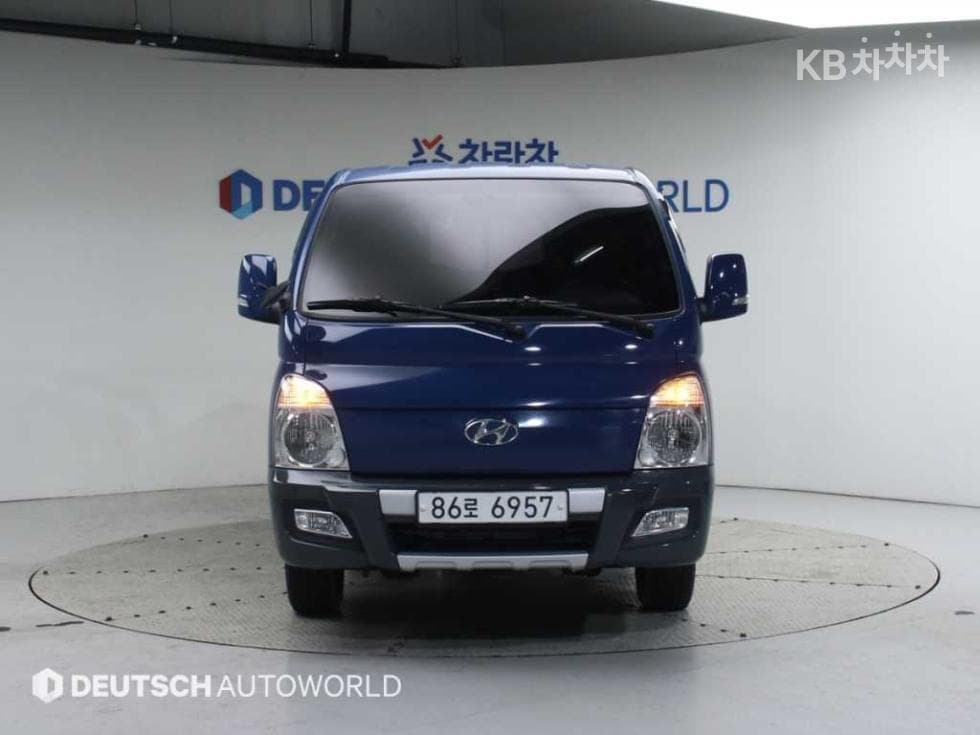 Hyundai Porter 2Extra Long Double Cab CRDi Premium - 3