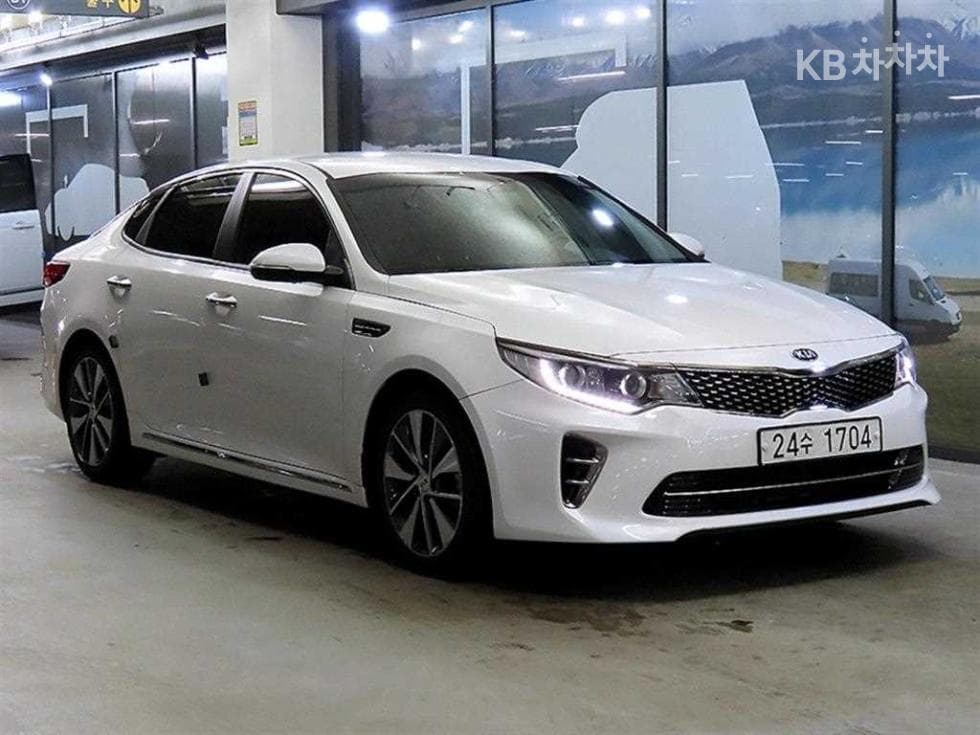 Kia K5 Second generation 2.0 Gasoline SX Noblesse - Image 1