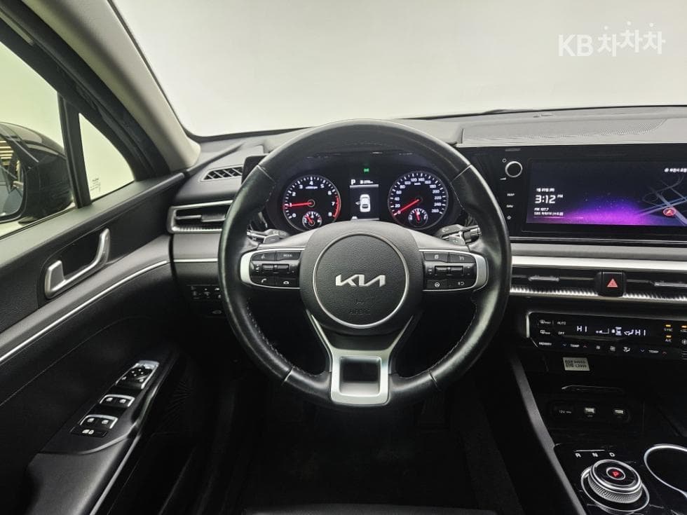 Kia K5 3rd Gen2.0 Gasoline Prestige - 19