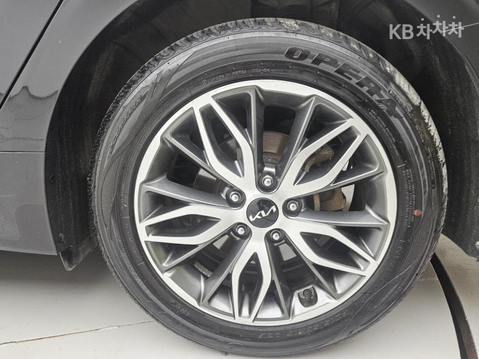 Kia K5 3rd Gen2.0 Gasoline Prestige - 24