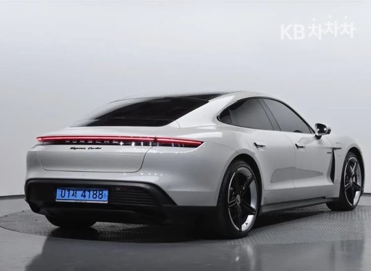 Porsche Taycan4S - 2