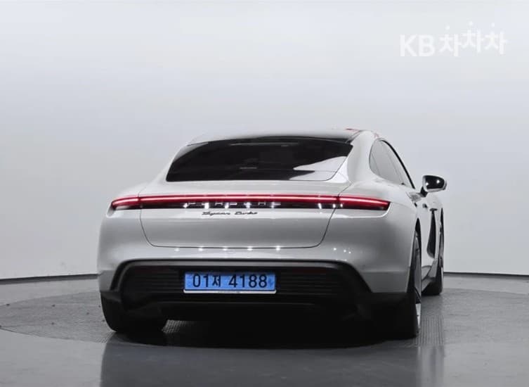 Porsche Taycan4S - 4