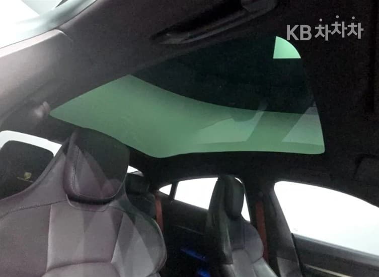 Porsche Taycan4S - 19