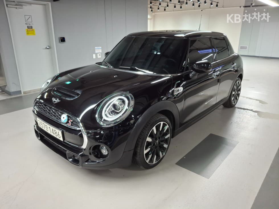 Мини Cooper 5-вратиS 2.0 하이트림 - 2