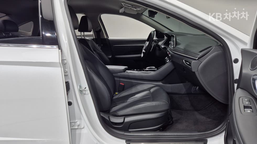 Хюндай Соната (DN8)2.0 Premium Plus - 9