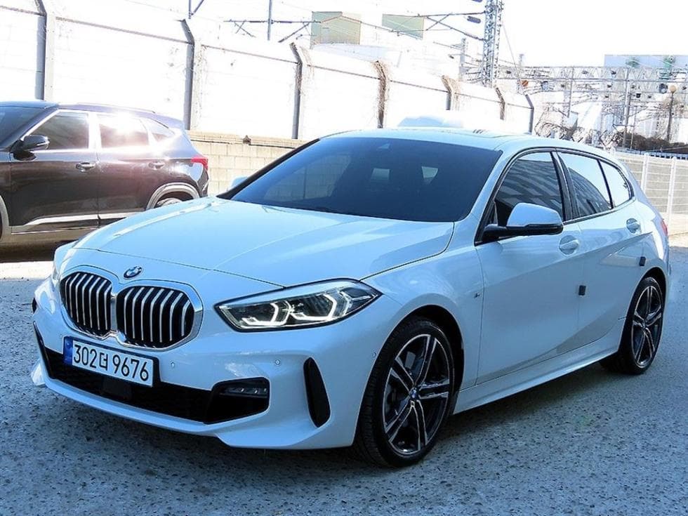 BMW 1시리즈 (F40) 120i M Sport - Image 1