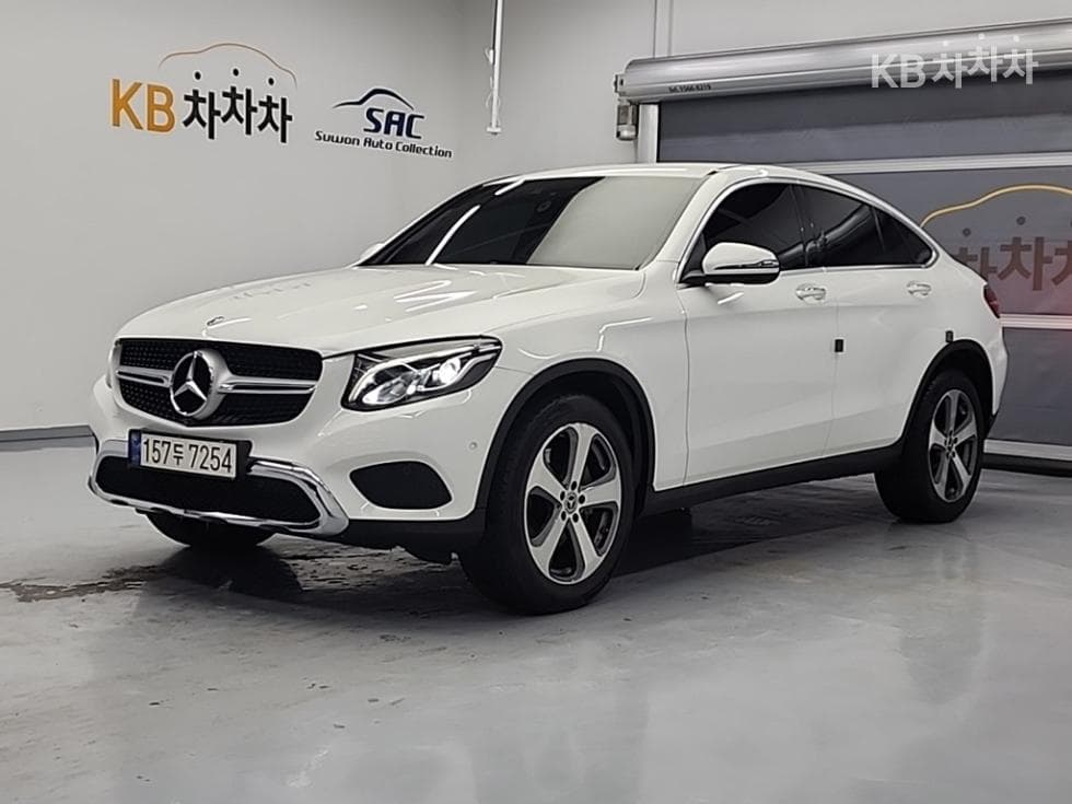 Mercedes-Benz GLC(X253) 300 4Matic Coupe Standard - Image 1