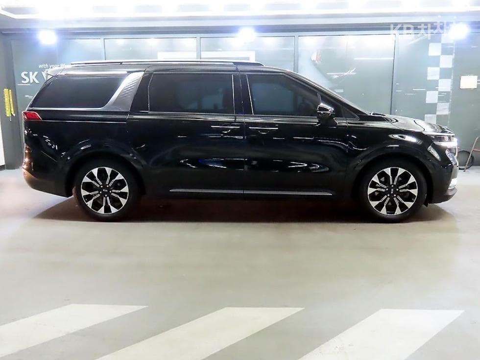 Kia Carnival 4th generationD2.2 7-seater (Limousine) Signature - 3