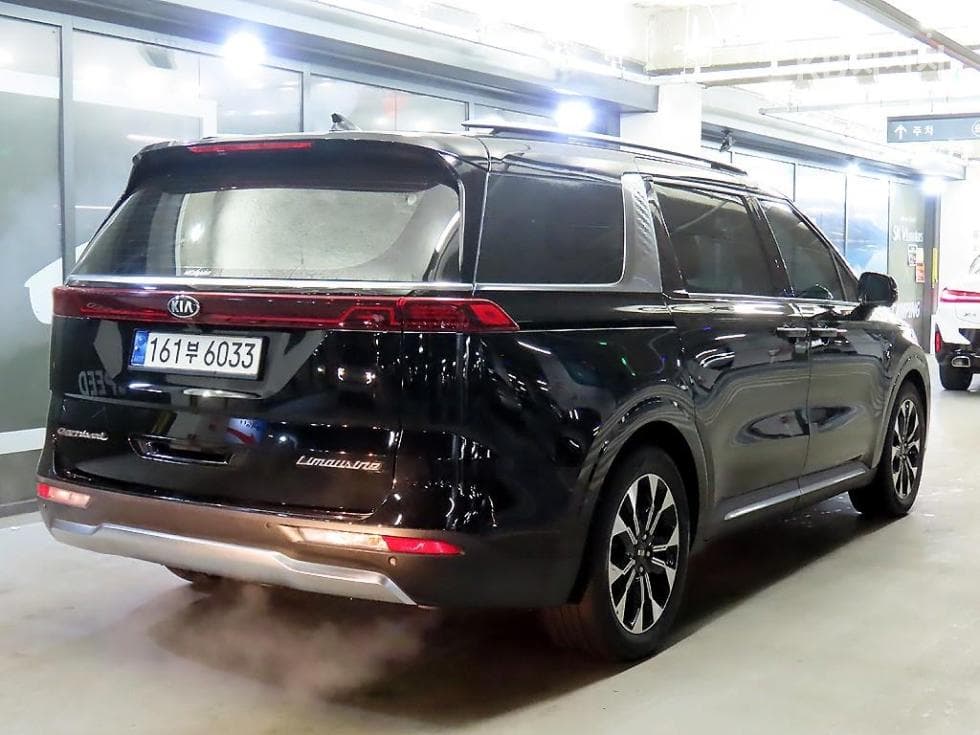 Kia Carnival 4th generationD2.2 7-seater (Limousine) Signature - 4
