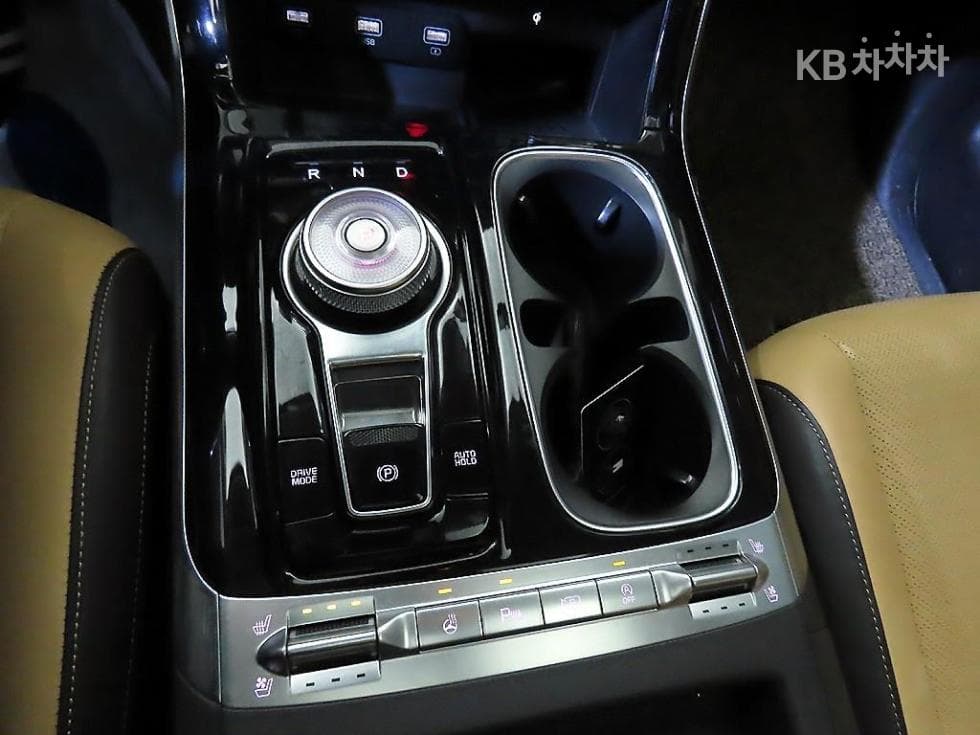 Kia Carnival 4th generationD2.2 7-seater (Limousine) Signature - 12
