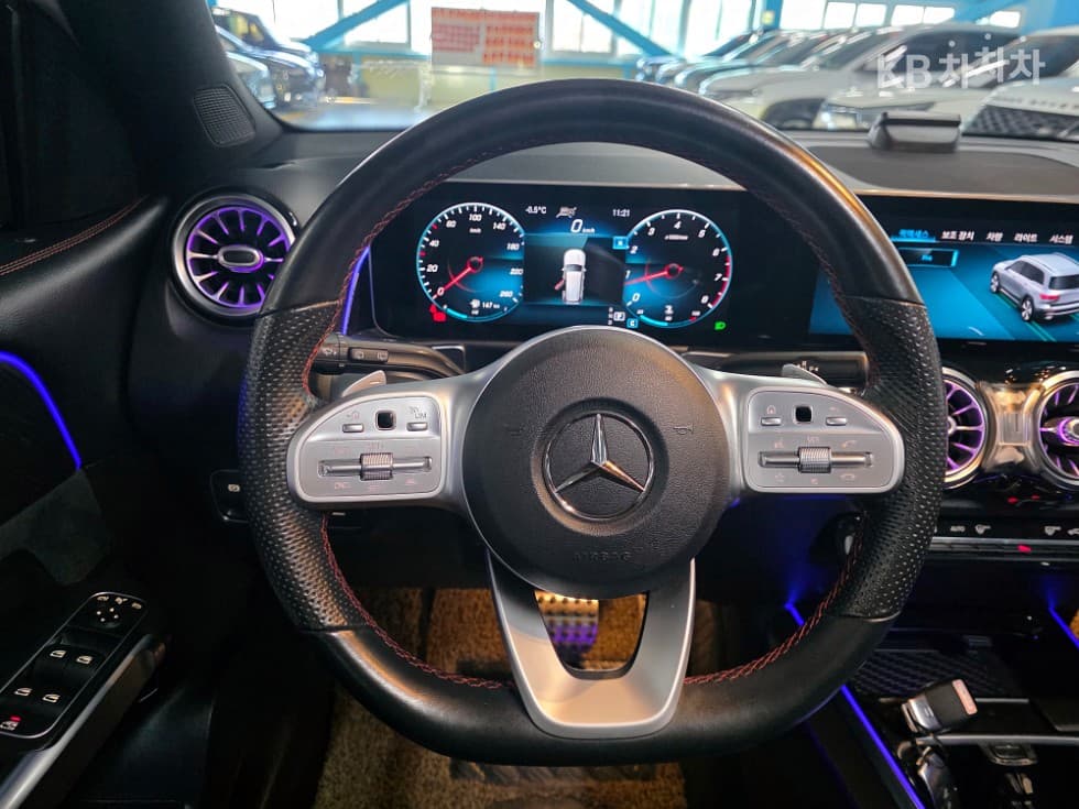 Mercedes-Benz GLB(X247)GLB 250 4Matic - 13