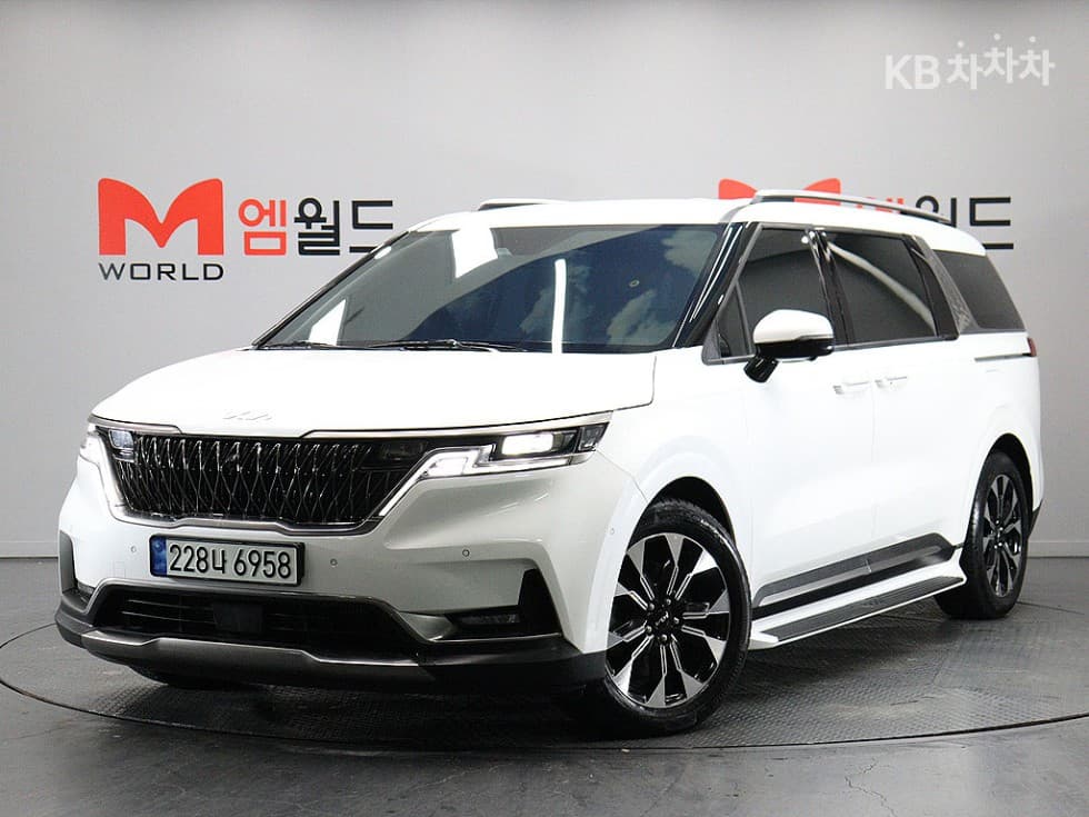 Киа Канивал 4-то поколение D2.2 9-местен Signature - Image 1