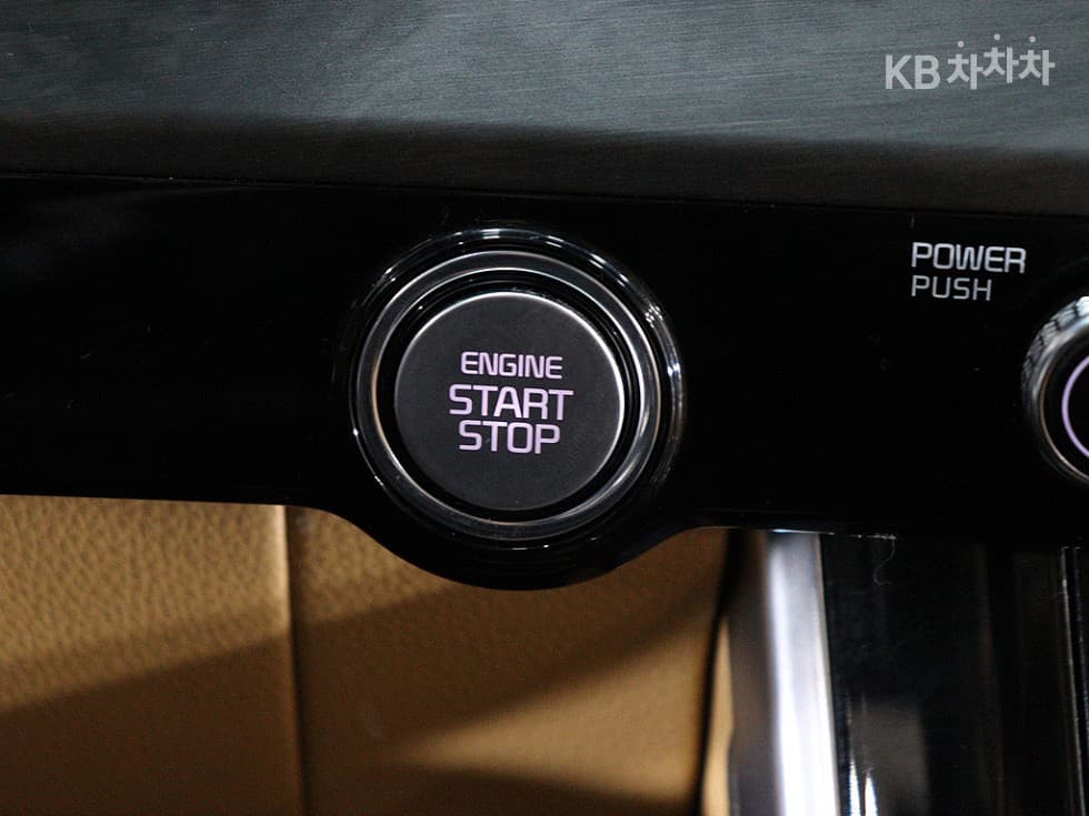 Киа Канивал 4-то поколениеD2.2 9-местен Signature - 11