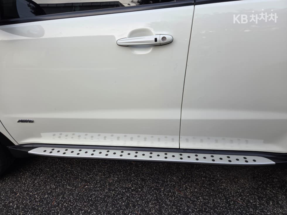 КейДжи Мобилити Нов코란도 C2.0 어드벤처 60th 에디션 4x4 - 22